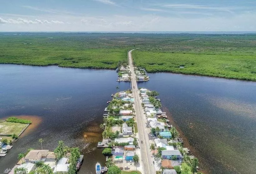 Pine Island Paradise Resort