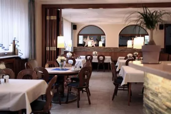 酒店 Gasthaus Zur Krone