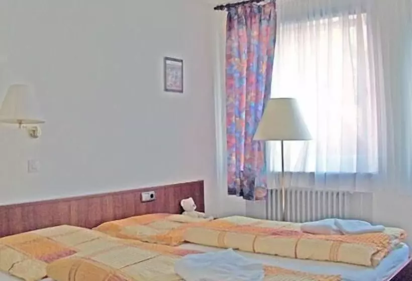 ホテル Desperados