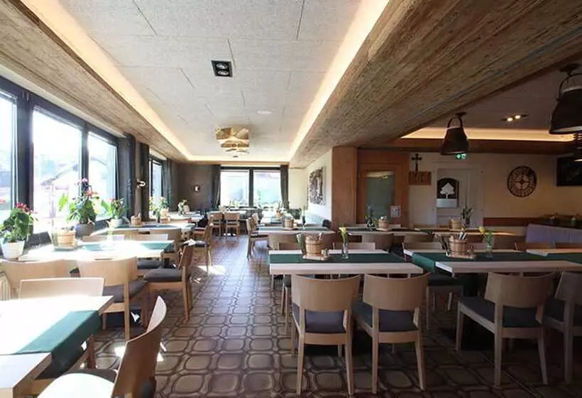 Отель Restaurant Grüner Baum