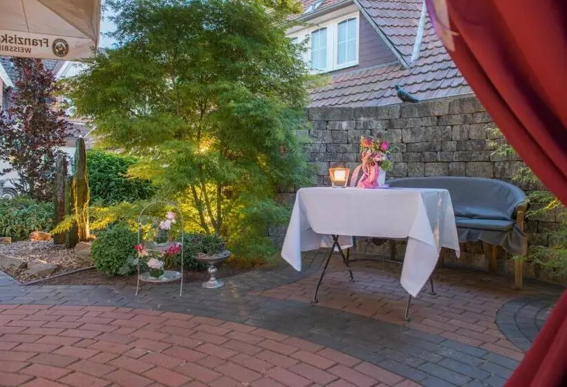 Отель Rheinischer Hof