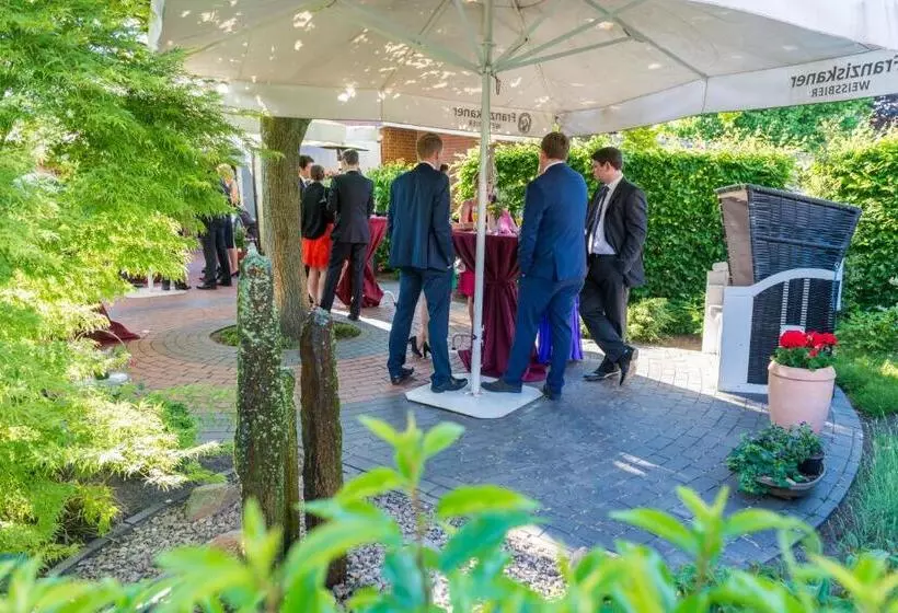 Отель Rheinischer Hof