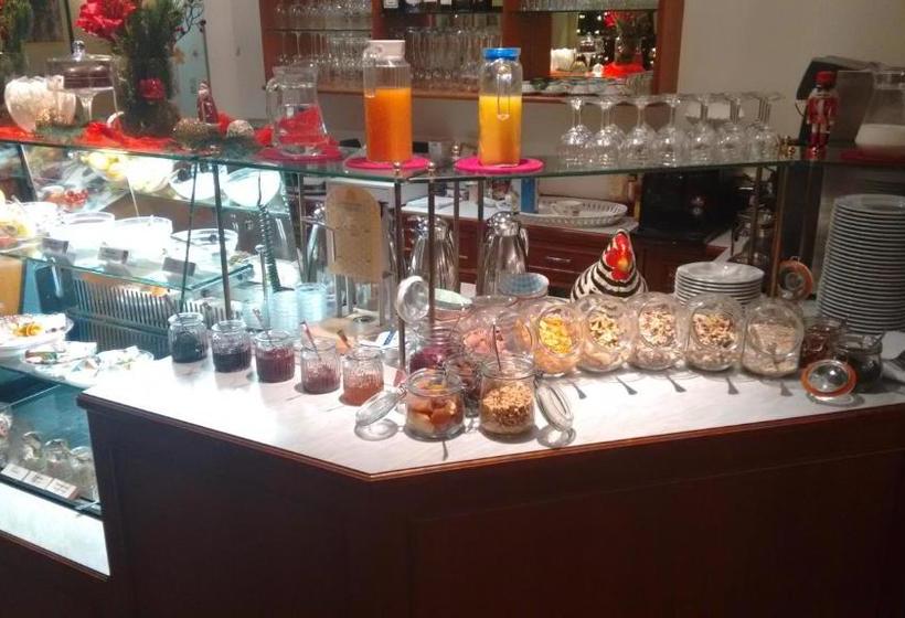 فندق St. Georg Garni