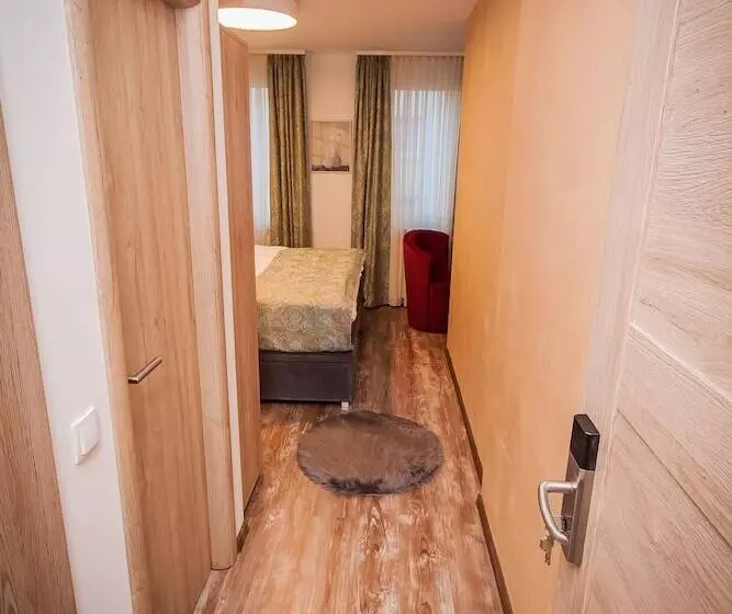 בית מלון כפרי Tiffany