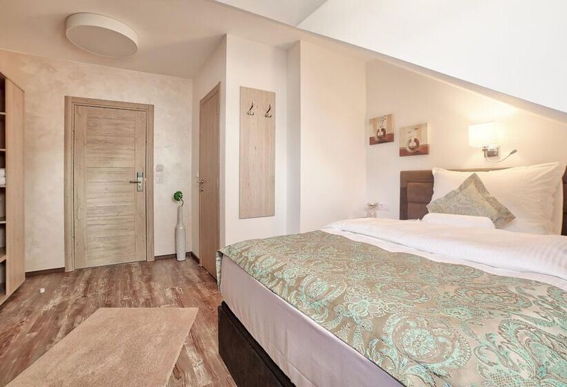 בית מלון כפרי Tiffany