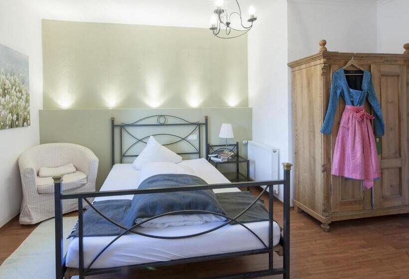 膳宿费 Forstnerwirt Hotel | Stubn | Biergarten