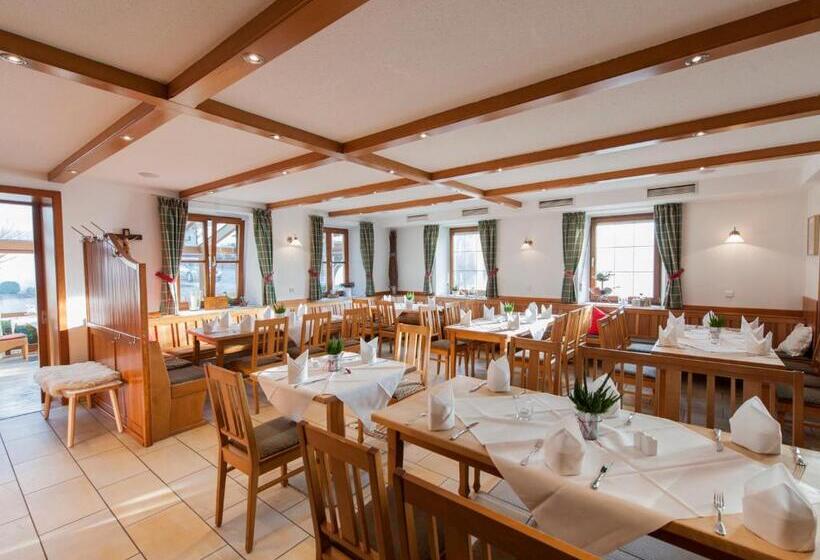 膳宿费 Forstnerwirt Hotel | Stubn | Biergarten