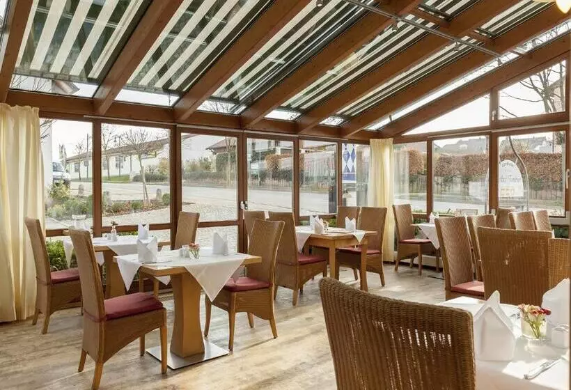 Пансион Forstnerwirt Hotel | Stubn | Biergarten