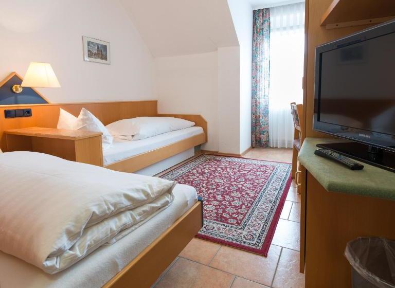 펜션 Adler Mit Gasthaus