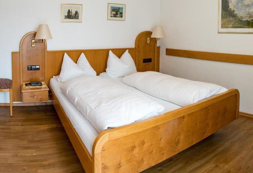 펜션 Adler Mit Gasthaus