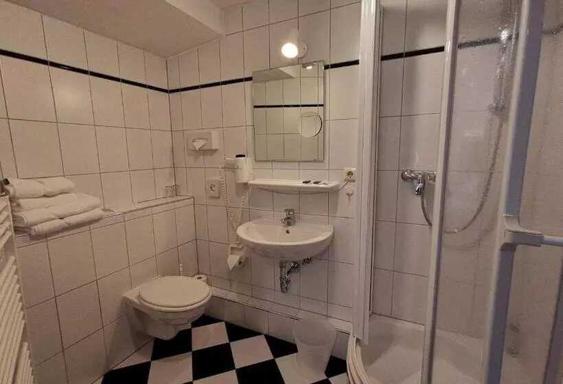 ペンション Gästehaus Dorflinde