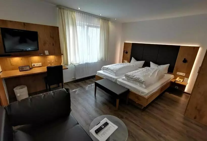 ペンション Gästehaus Dorflinde