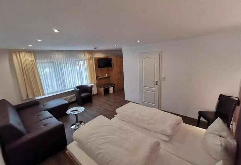 ペンション Gästehaus Dorflinde