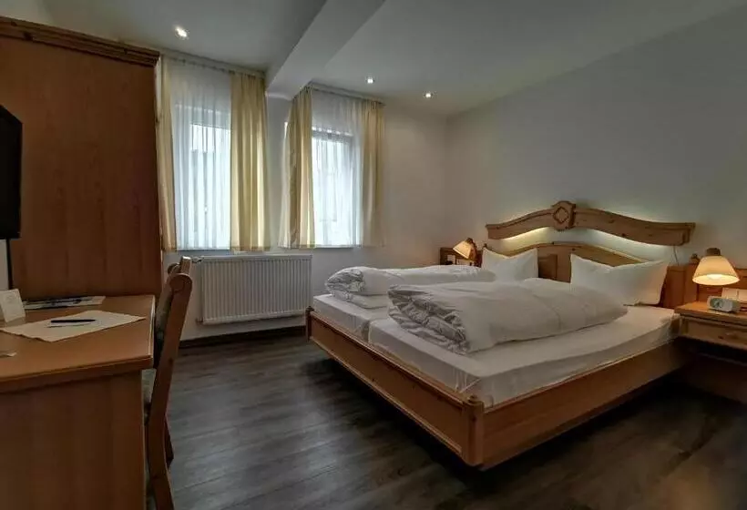 ペンション Gästehaus Dorflinde