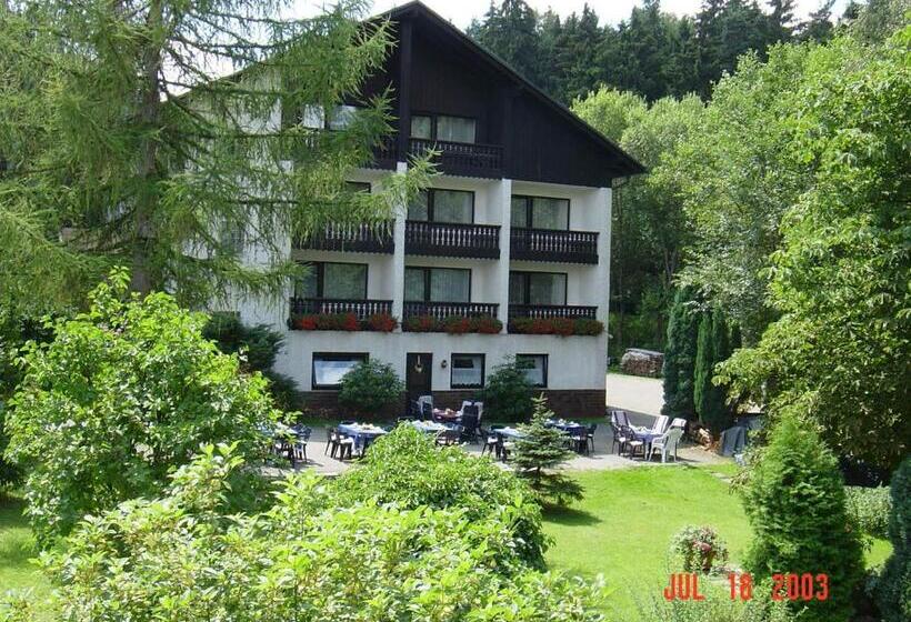 Aamiaismajoitus (B&B) Landhaus Am Forst