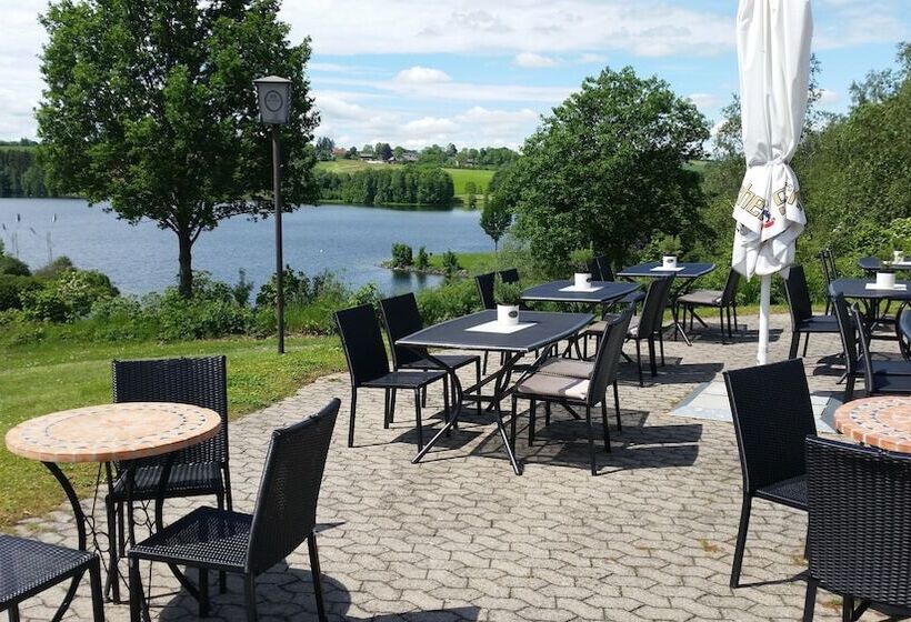 Отель Am Untreusee