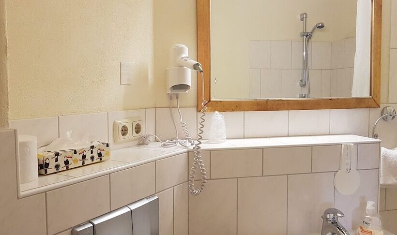 Отель Am Untreusee