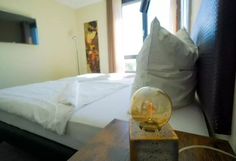 Отель Das Bergschlösschen