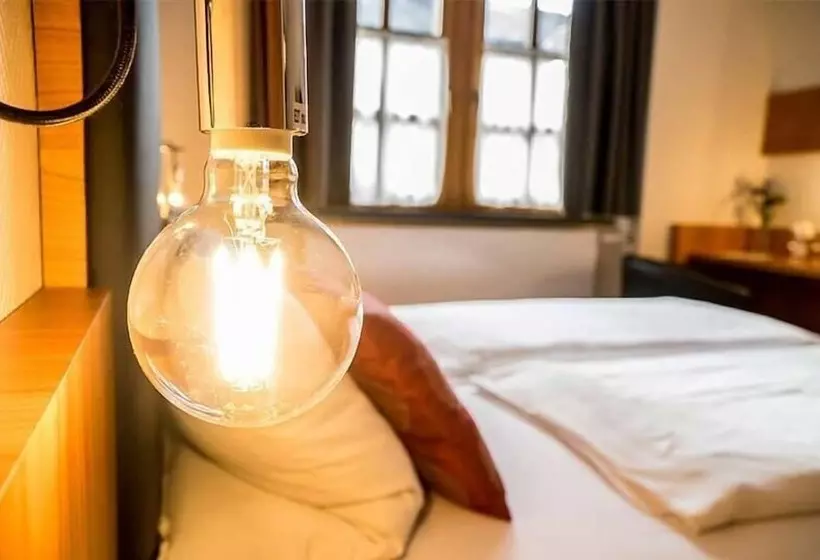 ホテル Gasthaus Zur Krone