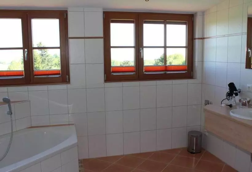 Отель Gasthof Kramerwirt