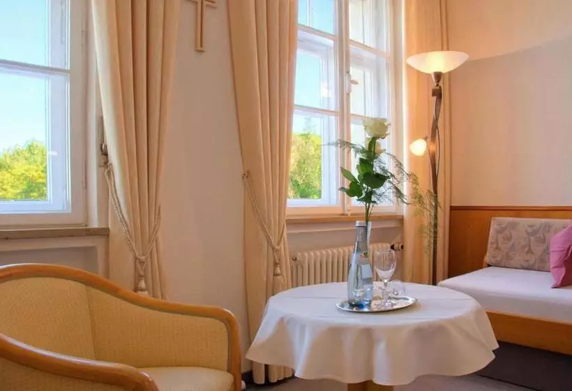 Отель Heilbad Krumbad