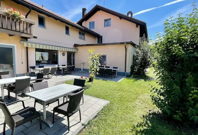 Отель Kaisers Das Kleine Stadt