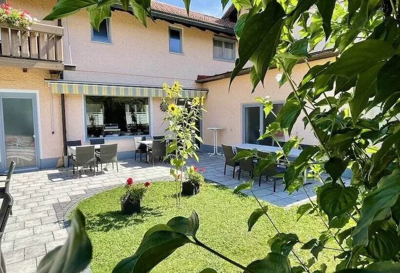 Отель Kaisers Das Kleine Stadt