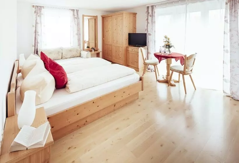 Отель Kaisers Das Kleine Stadt