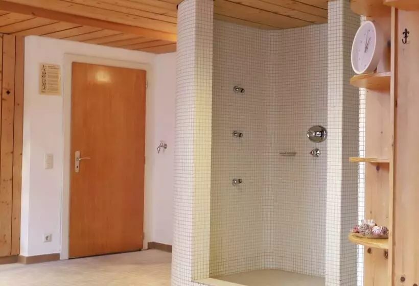 Отель Kaisers Das Kleine Stadt