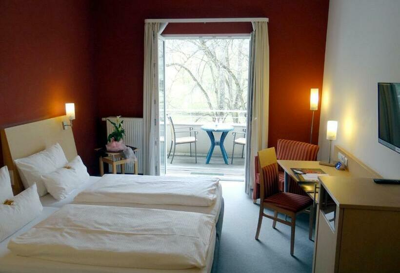 Отель Mainpromenade S