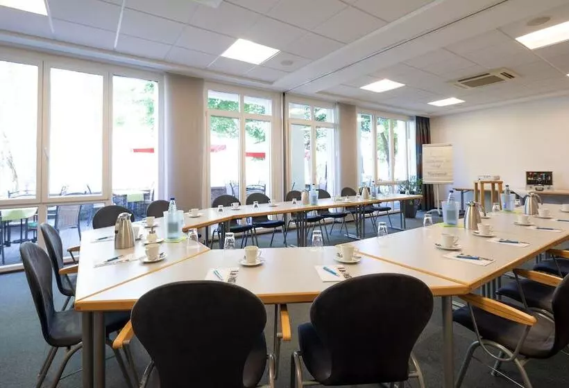 Отель Mainpromenade S