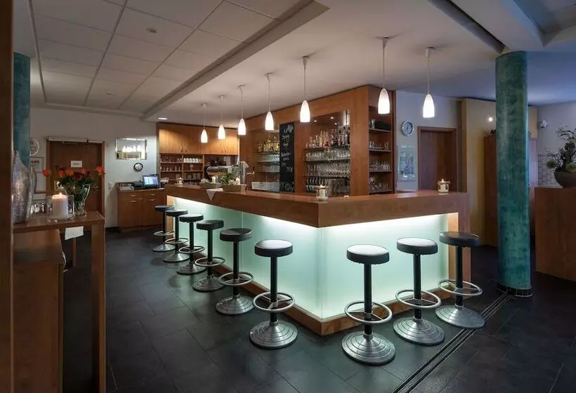 Отель Mainpromenade S