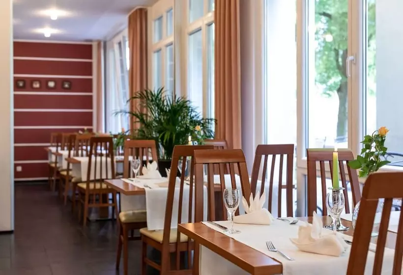 Отель Mainpromenade S