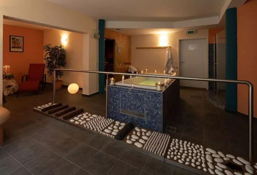 Отель Mainpromenade S