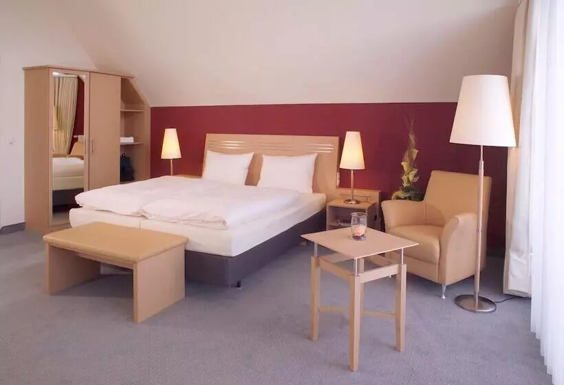 Отель Mainpromenade S