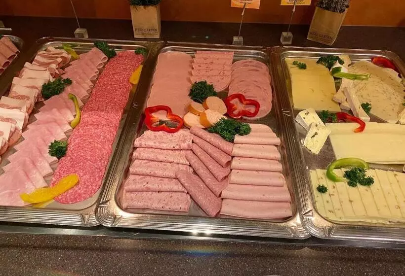 Отель Qualitel Hilpoltstein