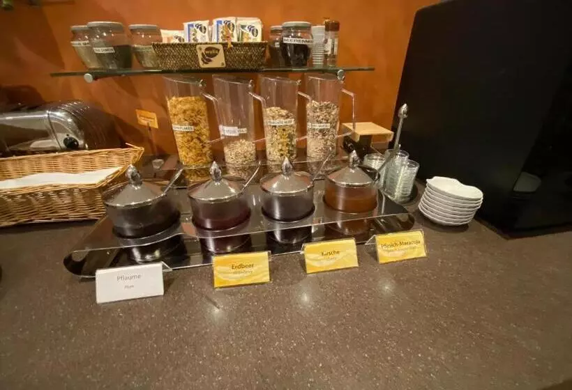 Отель Qualitel Hilpoltstein