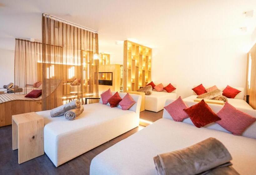 Отель Schloss Döttingen