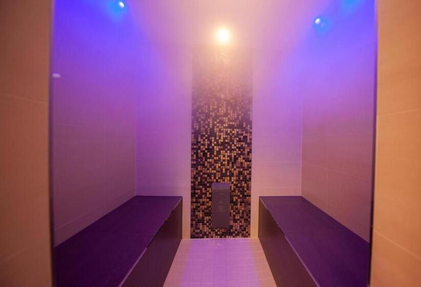 Отель Schloss Döttingen