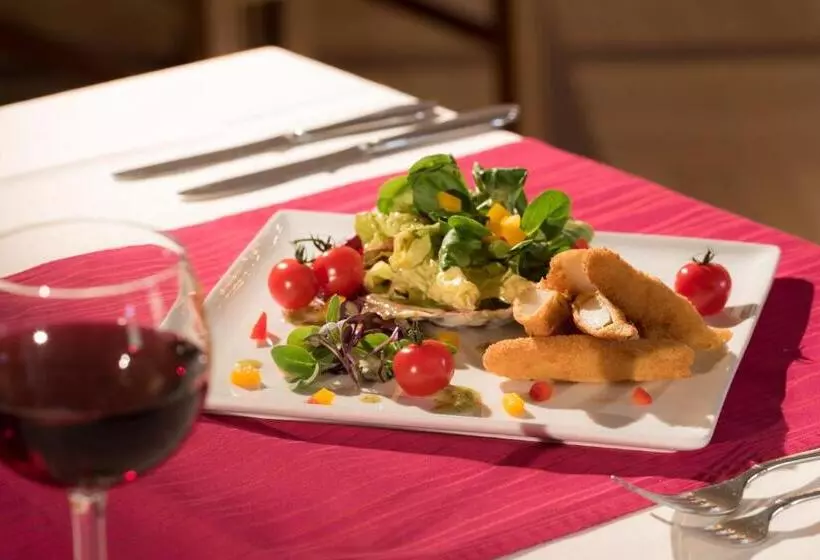 Отель Schloss Döttingen