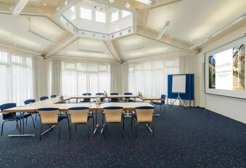 Отель Schloss Döttingen