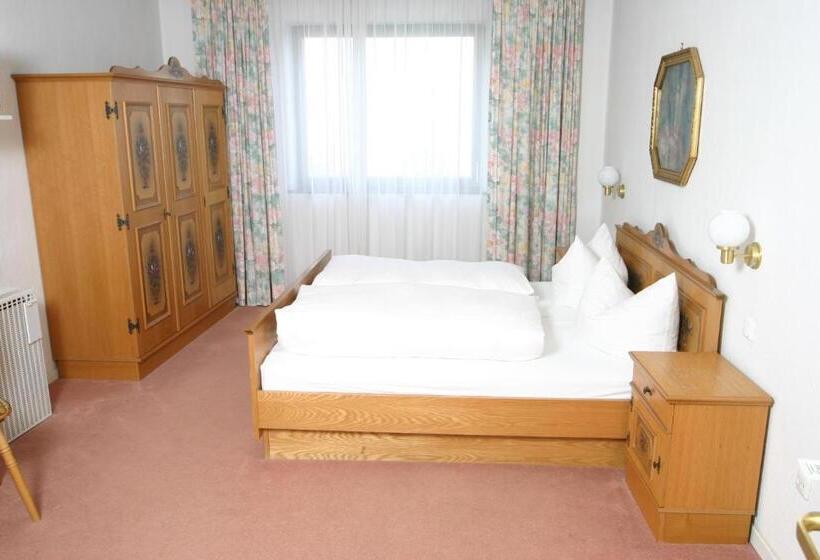 Hotelli Zum Stemplinger Hansl