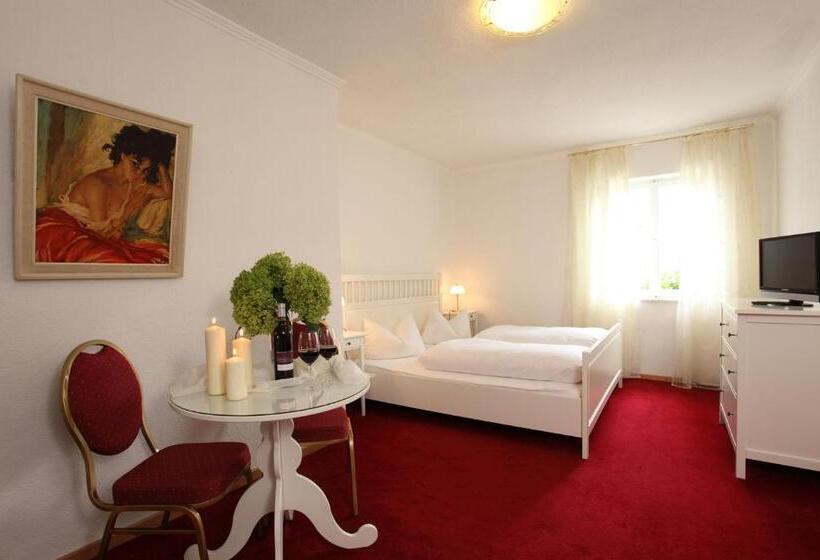 Hotelli Zum Stemplinger Hansl