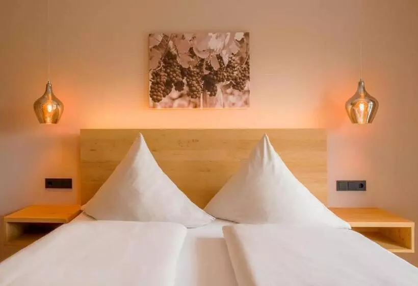 Main Vinotel Weingut Helmstetter