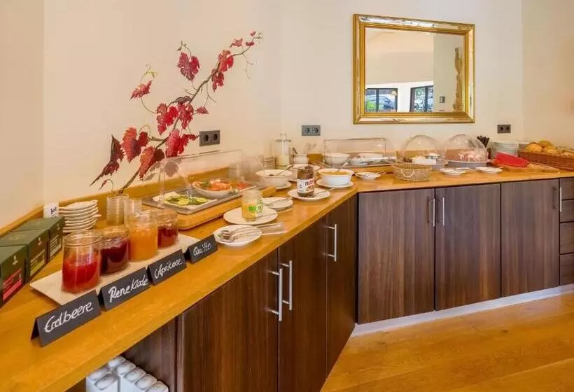 Main Vinotel Weingut Helmstetter