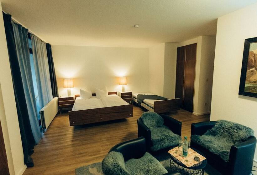 Majatalo Gasthof Hotel Zur Post