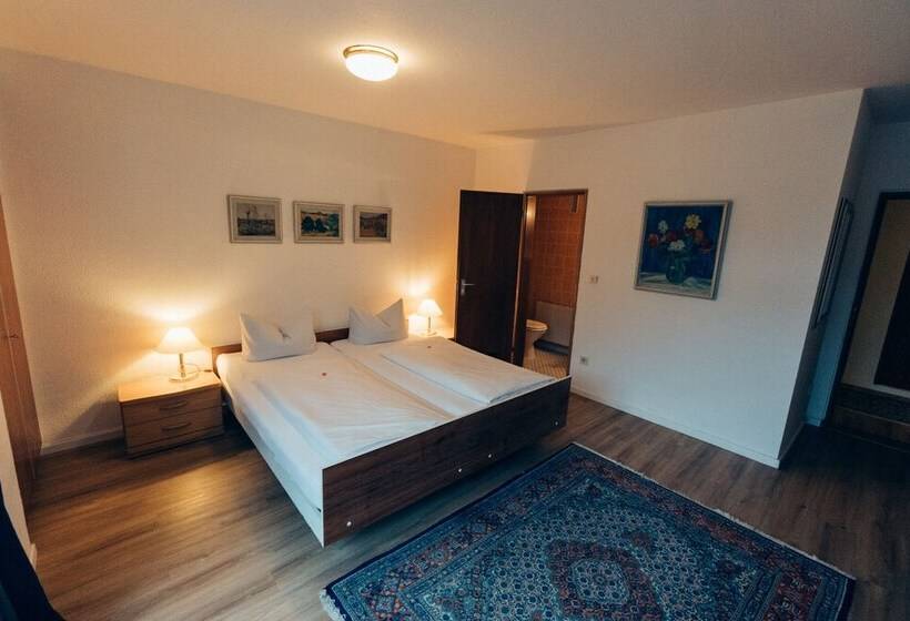 Majatalo Gasthof Hotel Zur Post