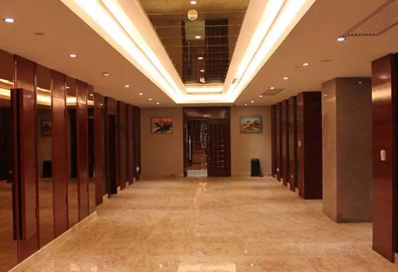 בית מלון כפרי Century Palace