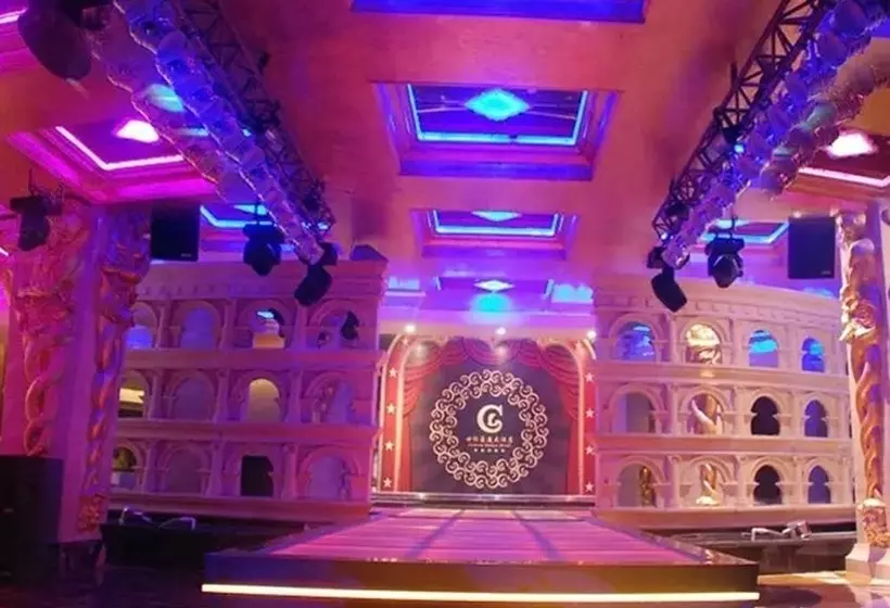 בית מלון כפרי Century Palace