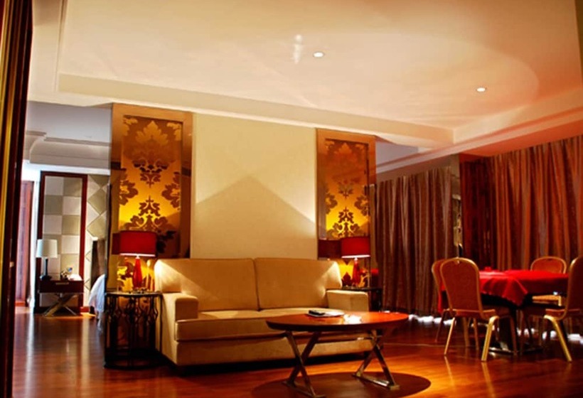 בית מלון כפרי Century Palace